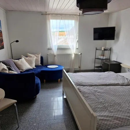 Ferienweingut Schaefer Capsule hotel *